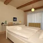 La Romantica