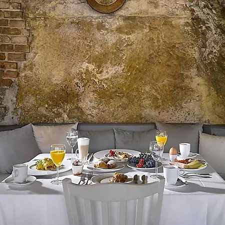Hotel La Romantica